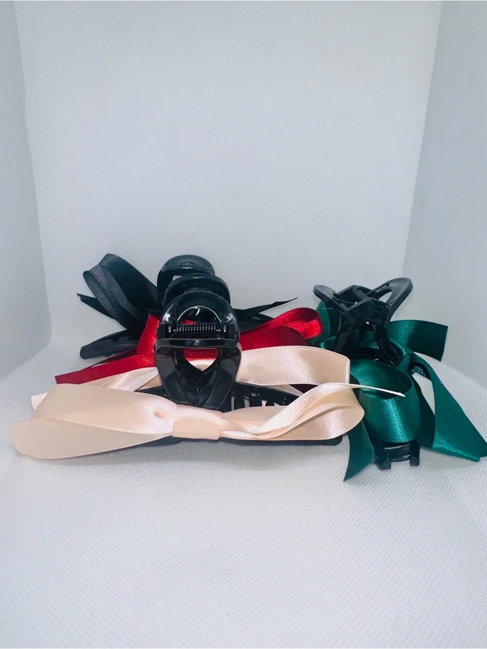 NIB 4pc Large Bow Hair Clip Pack